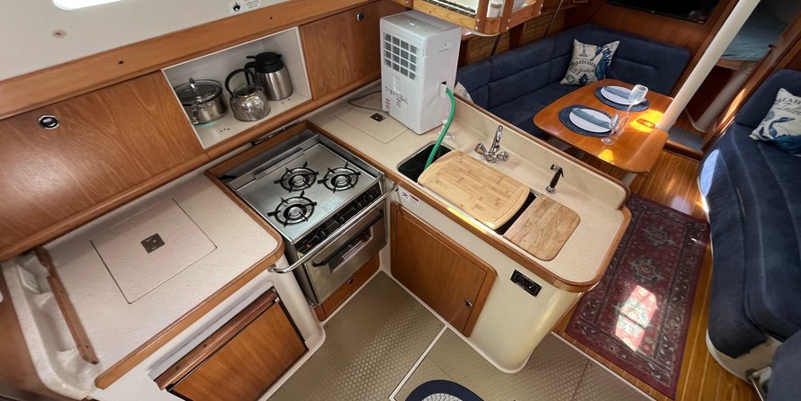 Catalina 380