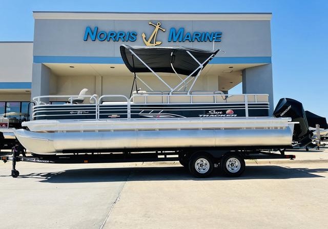 Sun Tracker SPORT FISH 24 XP3