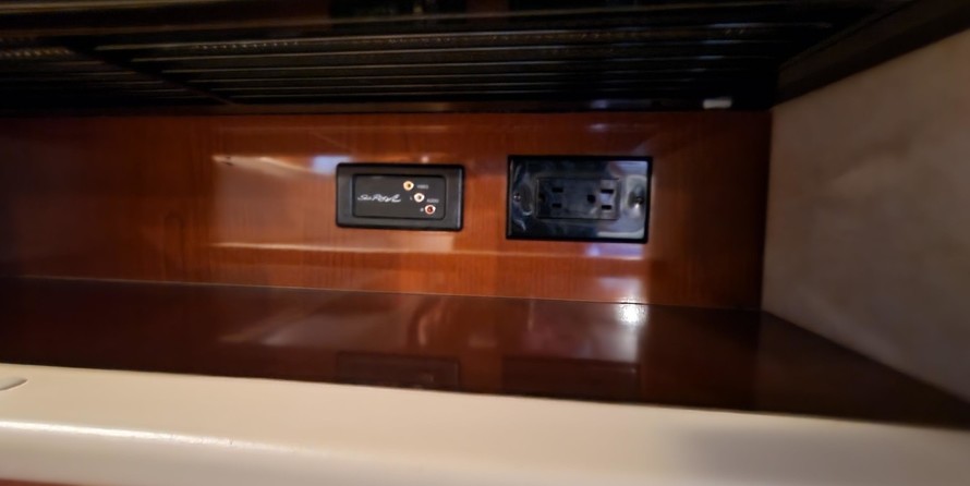 Sea Ray 370 Sundancer