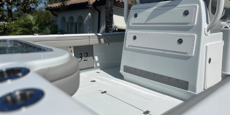 Yellowfin 32 offshore