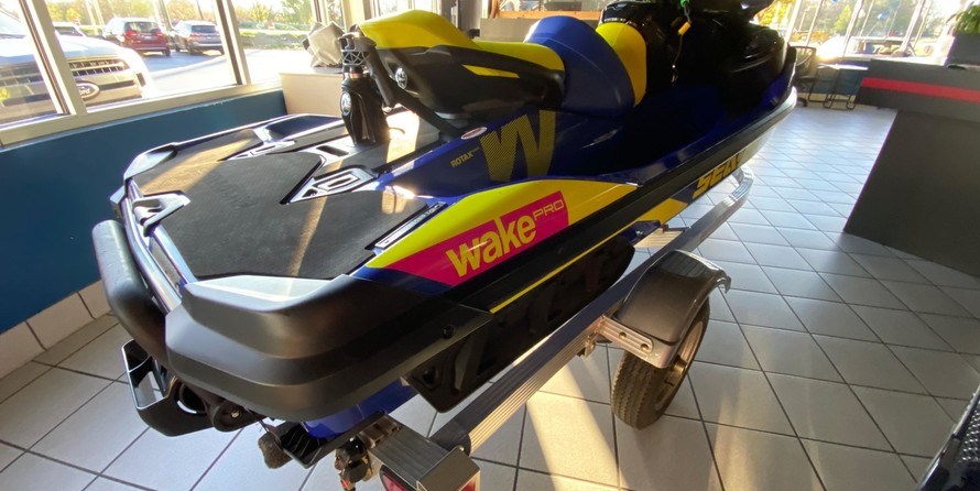 Sea-Doo Wake Pro 230