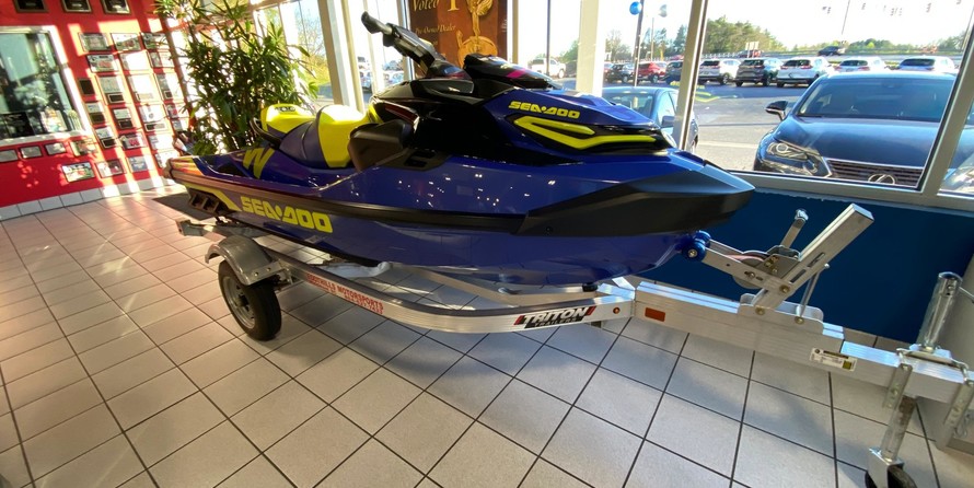 Sea-Doo Wake Pro 230