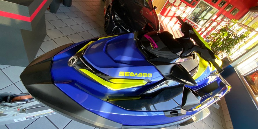 Sea-Doo Wake Pro 230