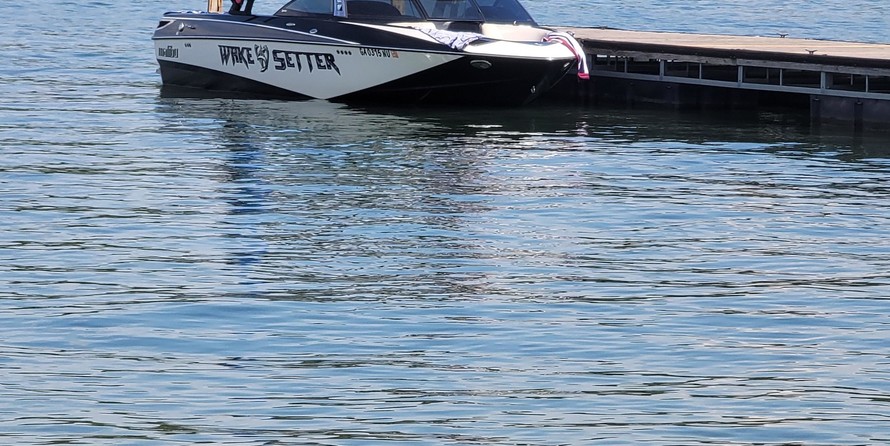 Malibu Wakesetter 23 LSV