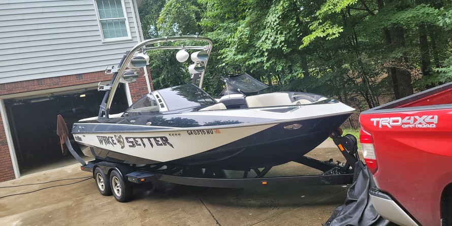 Malibu Wakesetter 23 LSV