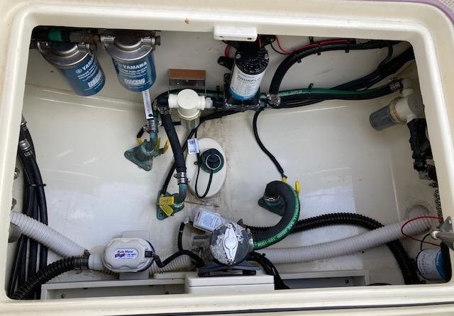 Chris-Craft Catalina 30