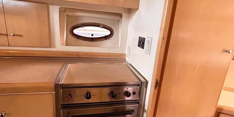 Carver 36 Mariner