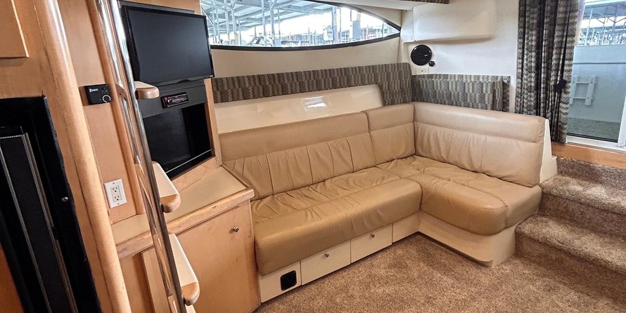 Carver 36 Mariner