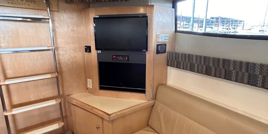 Carver 36 Mariner