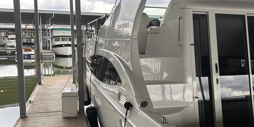 Carver 36 Mariner