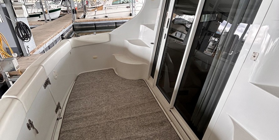 Carver 36 Mariner