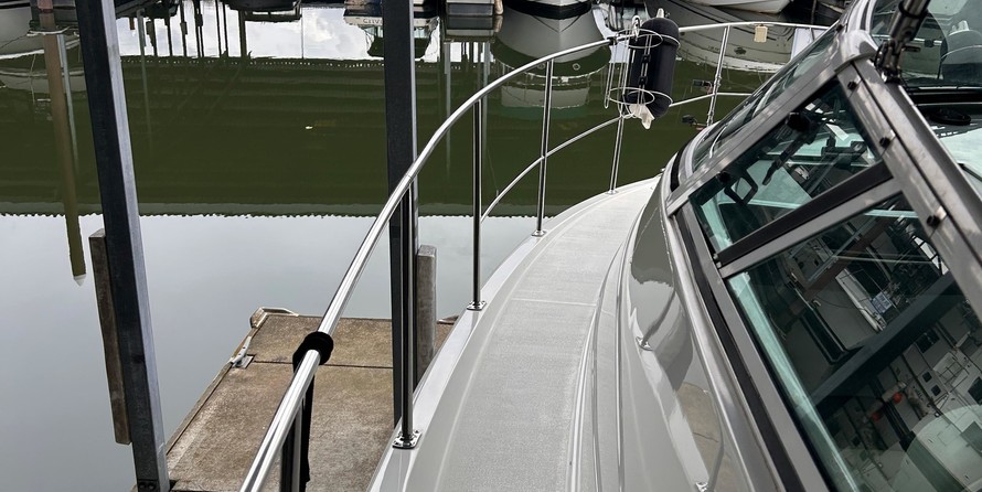 Carver 36 Mariner
