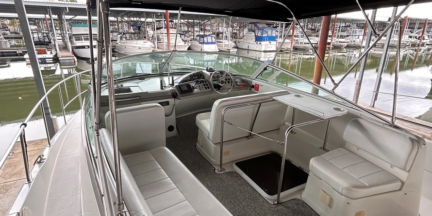 Carver 36 Mariner