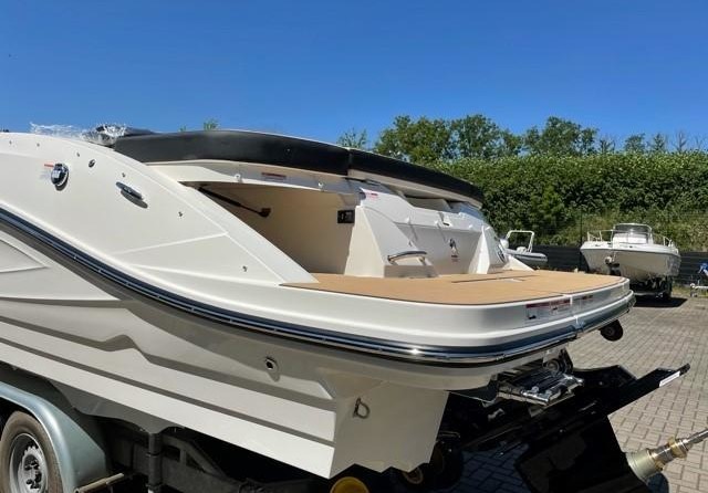 Sea Ray SPX 230