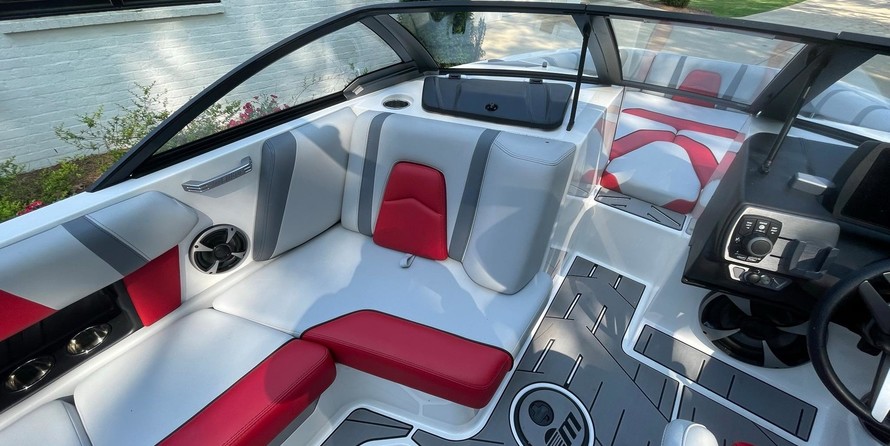 Malibu Wakesetter 21 MLX