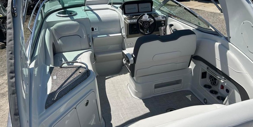 Crownline 270 CR