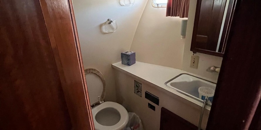 Hatteras 77 Convertible