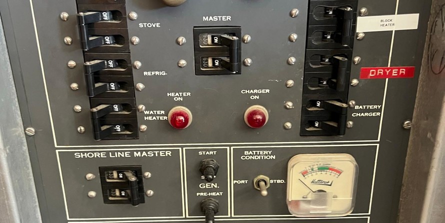 Hatteras 77 Convertible