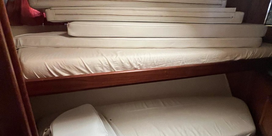 Hatteras 77 Convertible