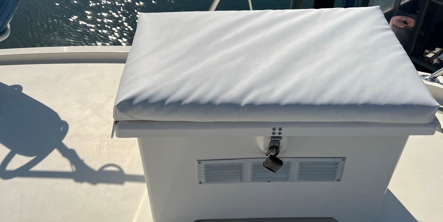 Hatteras 77 Convertible