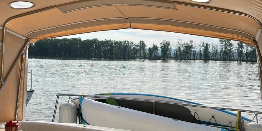 Cruisers yachts 3375 express