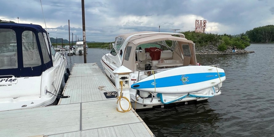 Cruisers yachts 3375 express