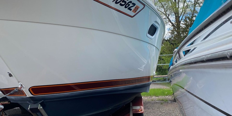 Cruisers yachts 3375 express