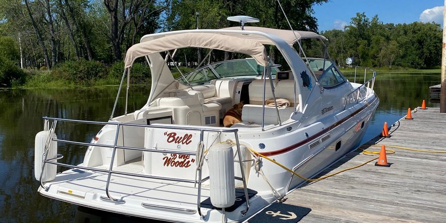 Cruisers yachts 3375 express