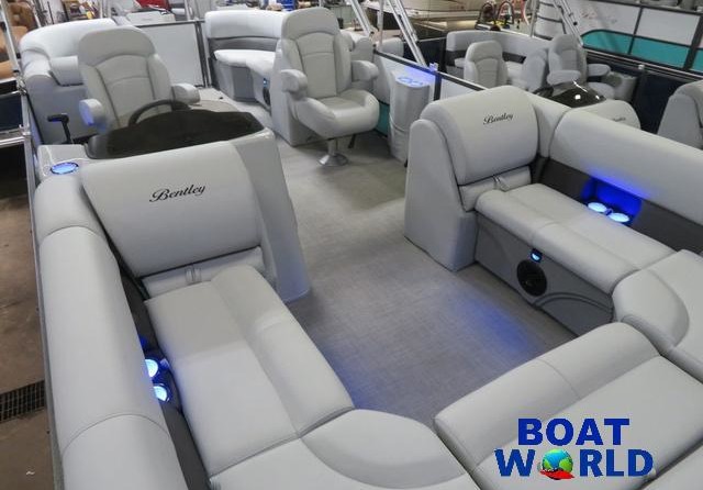 Premier Pontoons Navigator 220