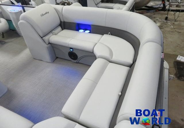 Premier Pontoons Navigator 220