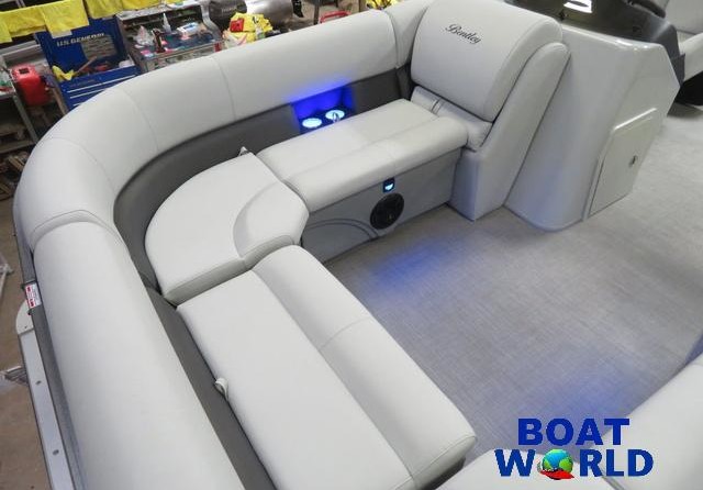 Premier Pontoons Navigator 220