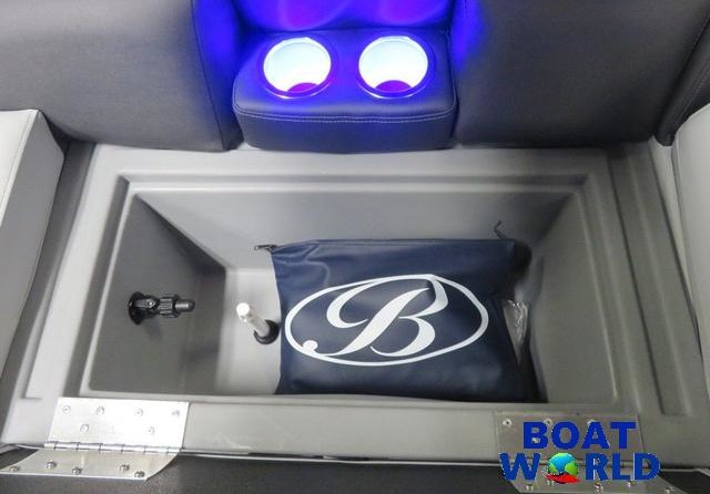 Premier Pontoons Navigator 220