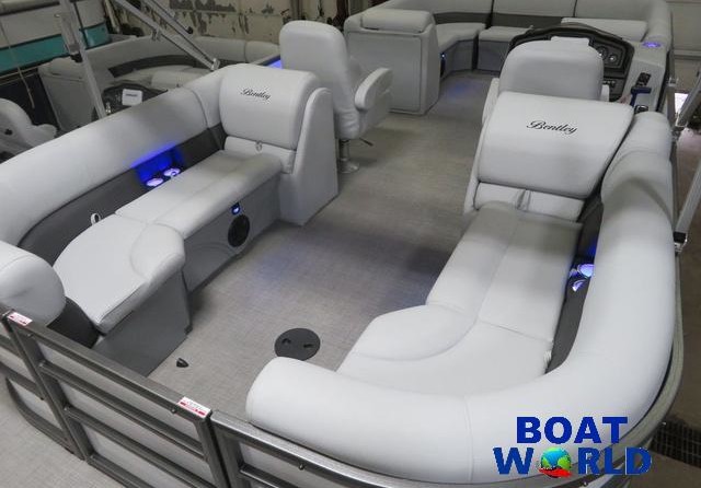 Premier Pontoons Navigator 220