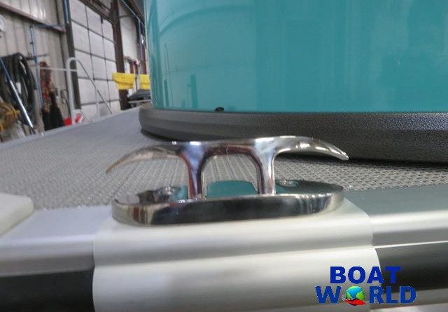 Premier Pontoons Navigator 220