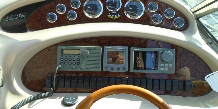 Sea Ray 410 Sundancer