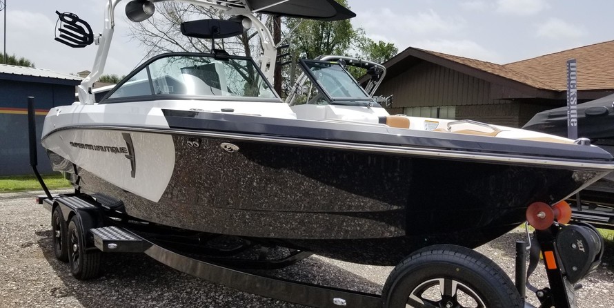 Super Air Nautique 230