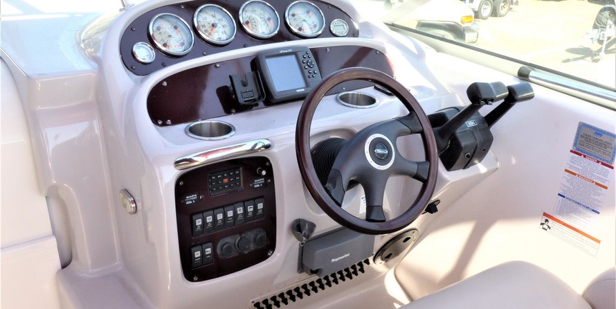 Chaparral 270 Signature