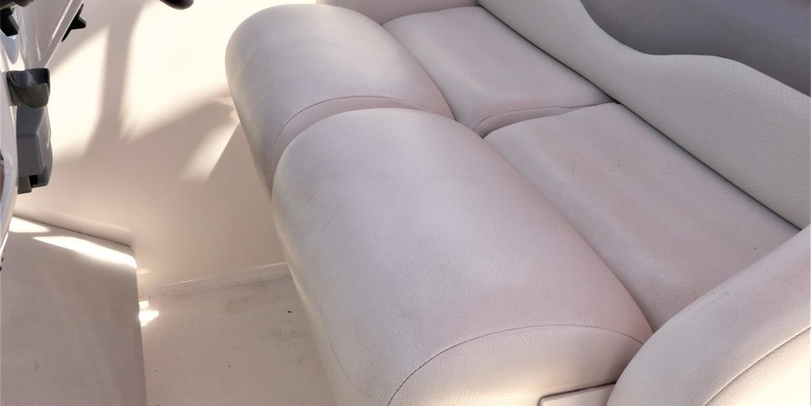 Chaparral 270 Signature