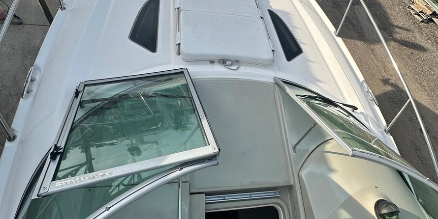 Sea Ray 330 Sundancer