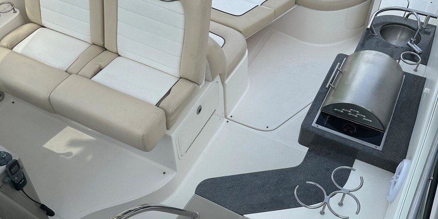 Sea Ray 330 Sundancer