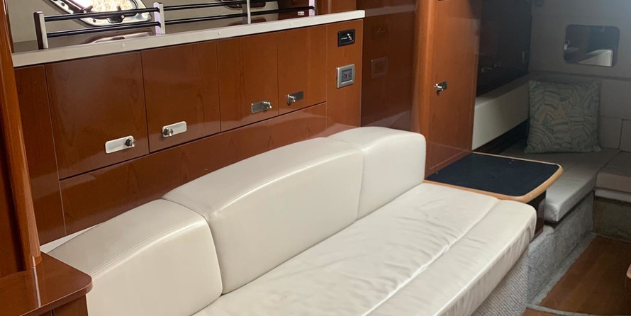 Sea Ray 330 Sundancer