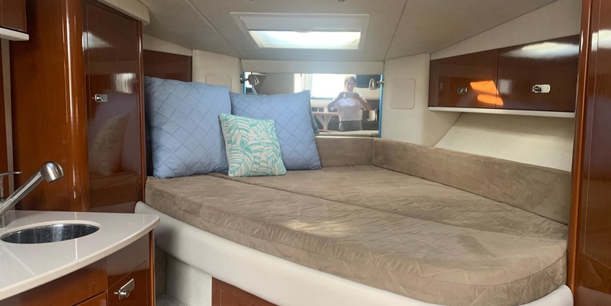 Sea Ray 330 Sundancer