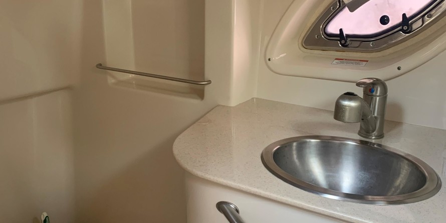 Sea Ray 330 Sundancer