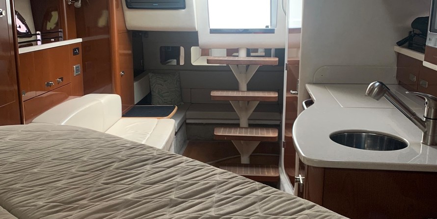 Sea Ray 330 Sundancer