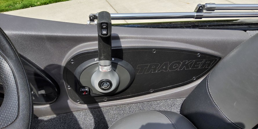 Tracker Pro Team 195 TXW