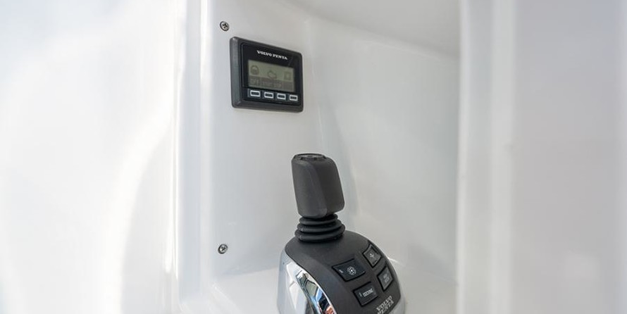 Cruisers Yachts 60 Cantius