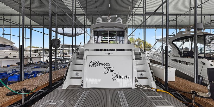 Cruisers Yachts 60 Cantius