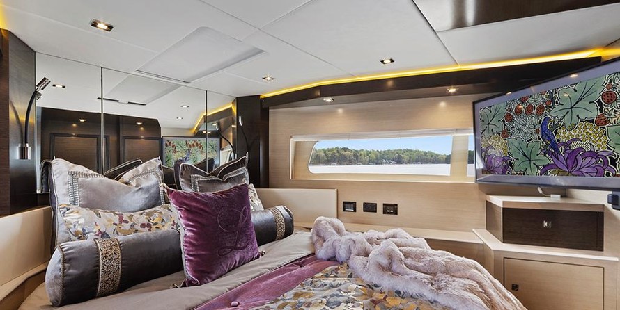 Cruisers Yachts 60 Cantius