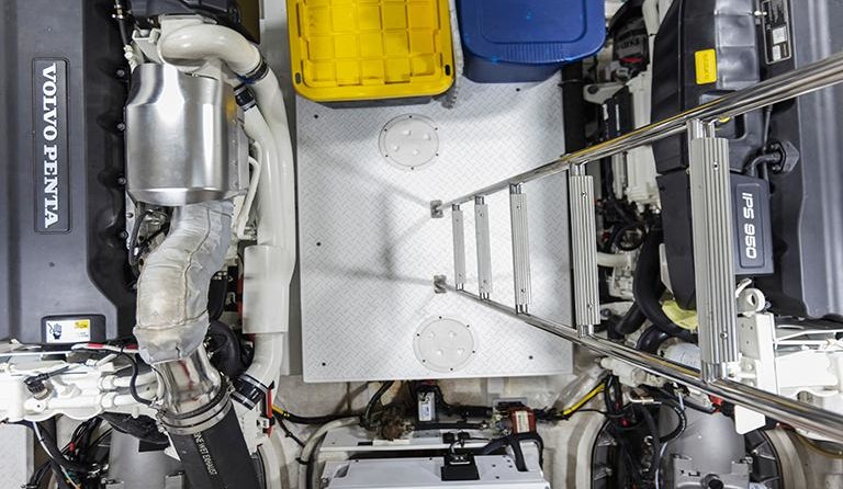 Cruisers Yachts 60 Cantius