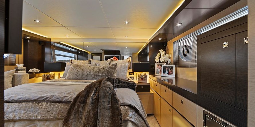 Cruisers Yachts 60 Cantius